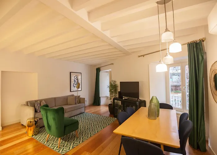 Flh Intendente Chic With Rooftop Pool Lisbon